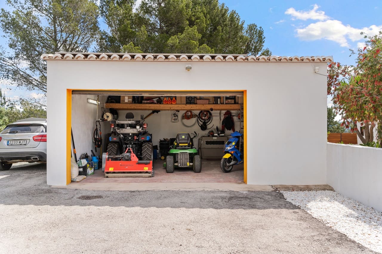 4 soveværelse Finca/Landehus til salg i Murla med swimmingpool garage - € 825.000 (Ref: 9345569)