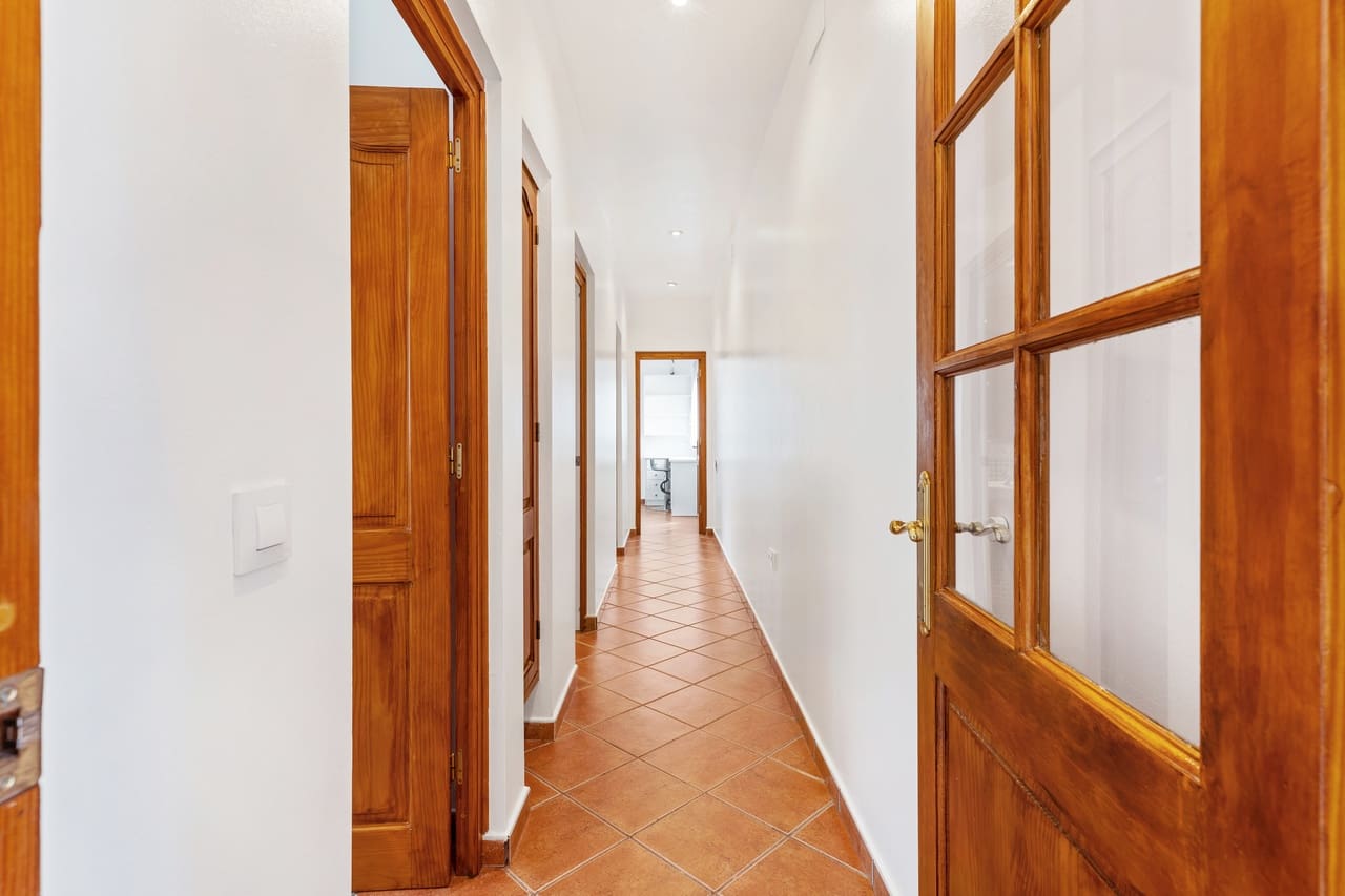 4 soveværelse Finca/Landehus til salg i Murla med swimmingpool garage - € 825.000 (Ref: 9345569)