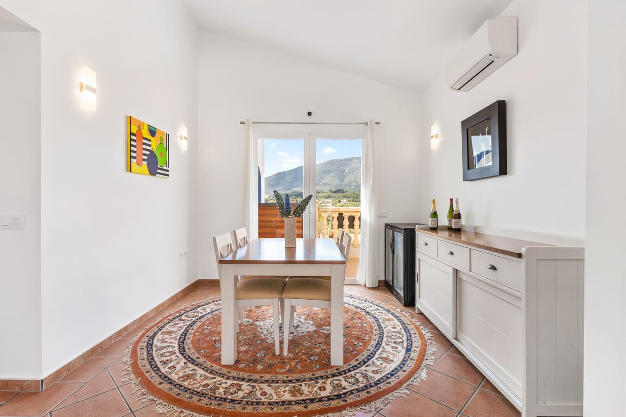 4 soveværelse Finca/Landehus til salg i Murla med swimmingpool garage - € 825.000 (Ref: 9345569)