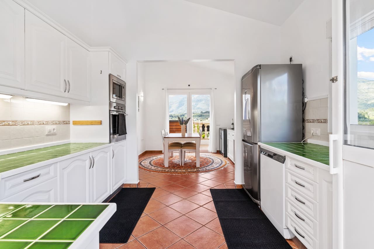 4 soveværelse Finca/Landehus til salg i Murla med swimmingpool garage - € 825.000 (Ref: 9345569)