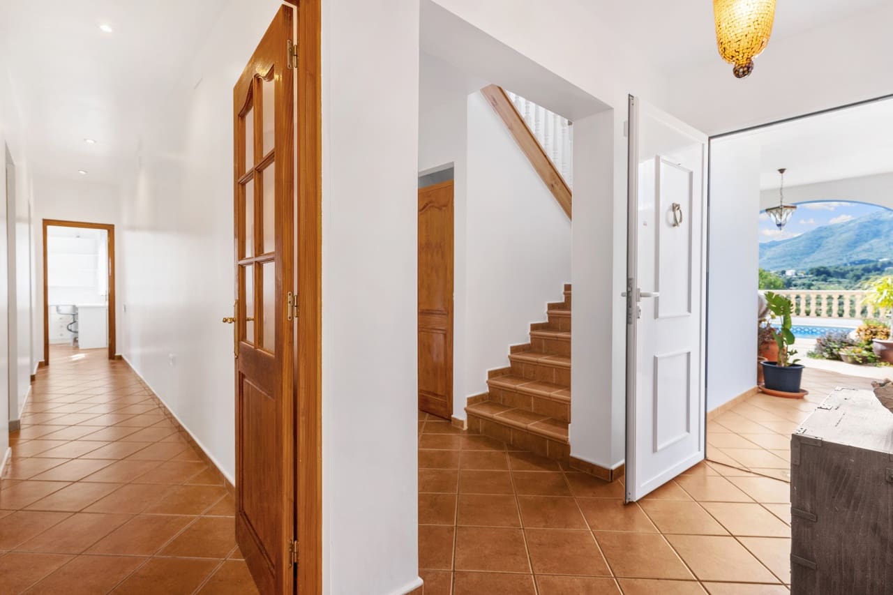 4 soveværelse Finca/Landehus til salg i Murla med swimmingpool garage - € 825.000 (Ref: 9345569)