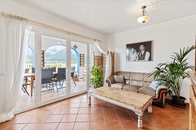 4 soveværelse Finca/Landehus til salg i Murla med swimmingpool garage - € 825.000 (Ref: 9345569)