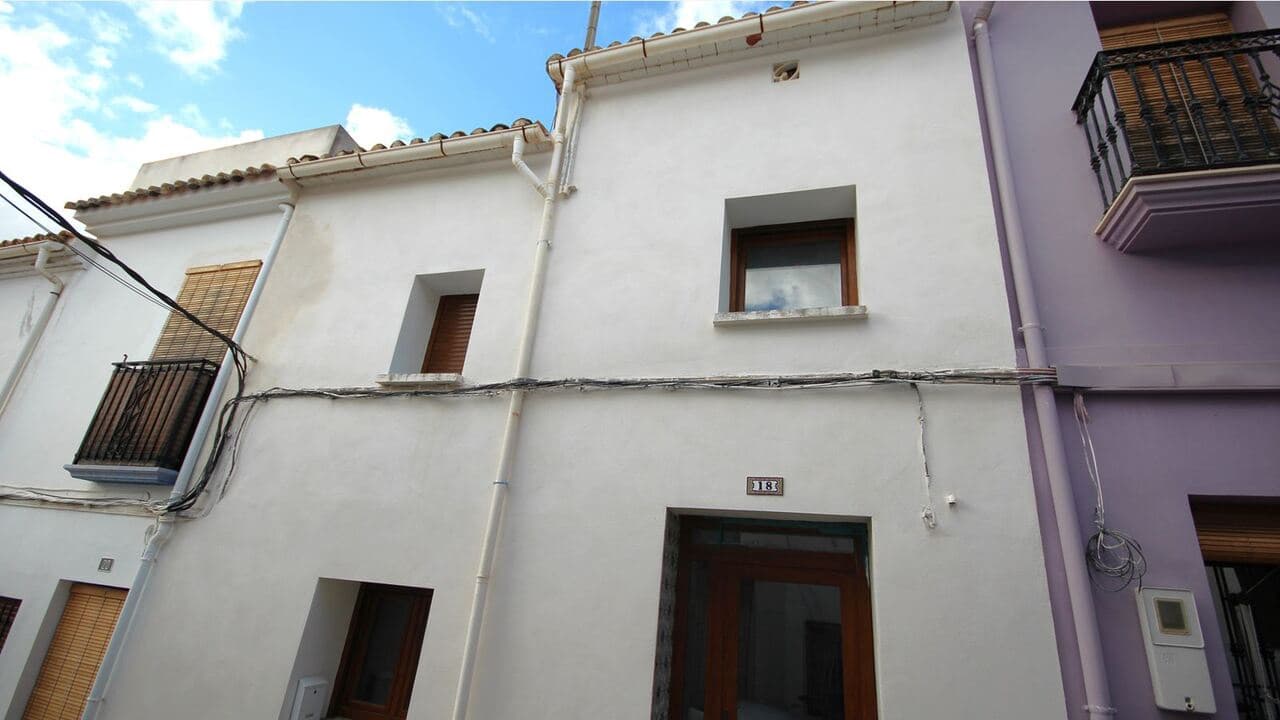 4 soveværelse Byhus til salg i Parcent - € 148.000 (Ref: 9395342)