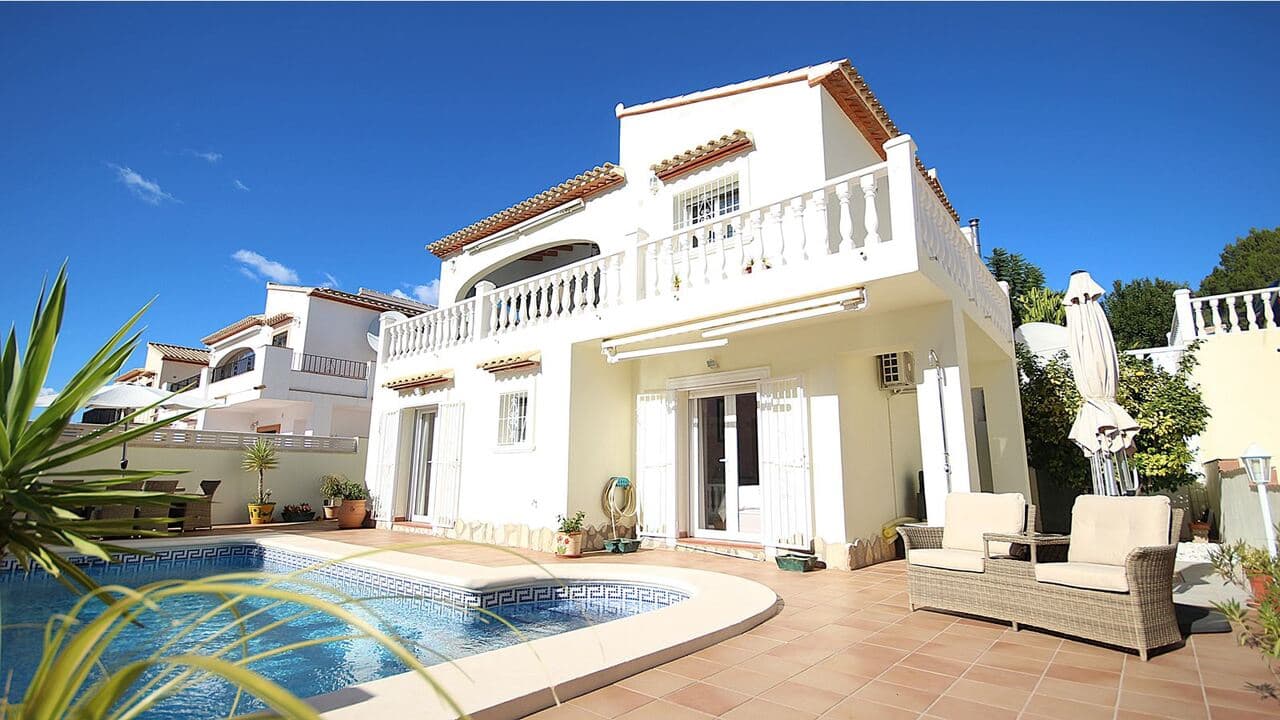 3 bedroom Villa for sale in Parcent with pool - € 345,000 (Ref: 9421745)