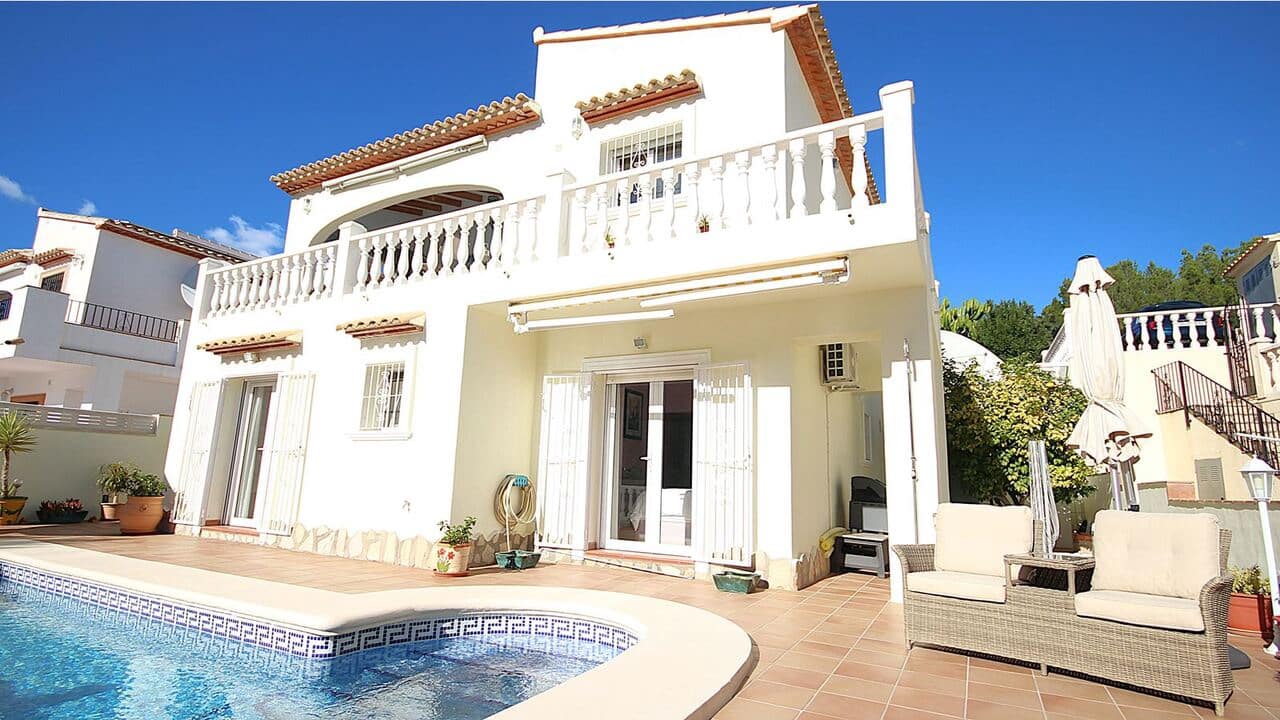 3 bedroom Villa for sale in Parcent with pool - € 345,000 (Ref: 9421745)