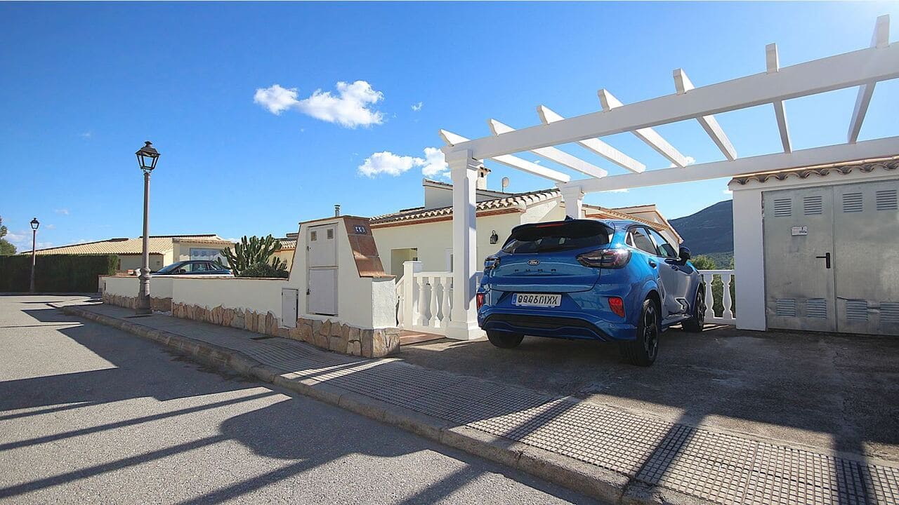 3 bedroom Villa for sale in Parcent with pool - € 345,000 (Ref: 9421745)