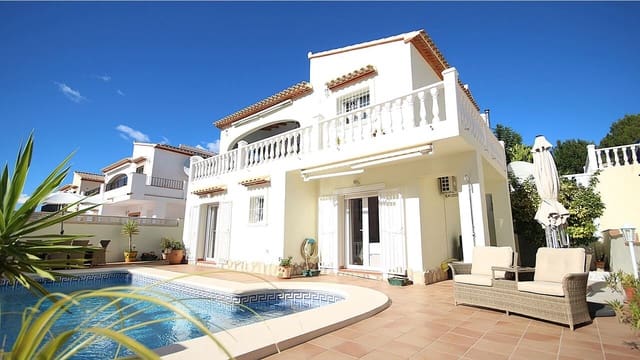 3 bedroom Villa for sale in Parcent with pool - € 345,000 (Ref: 9421745)