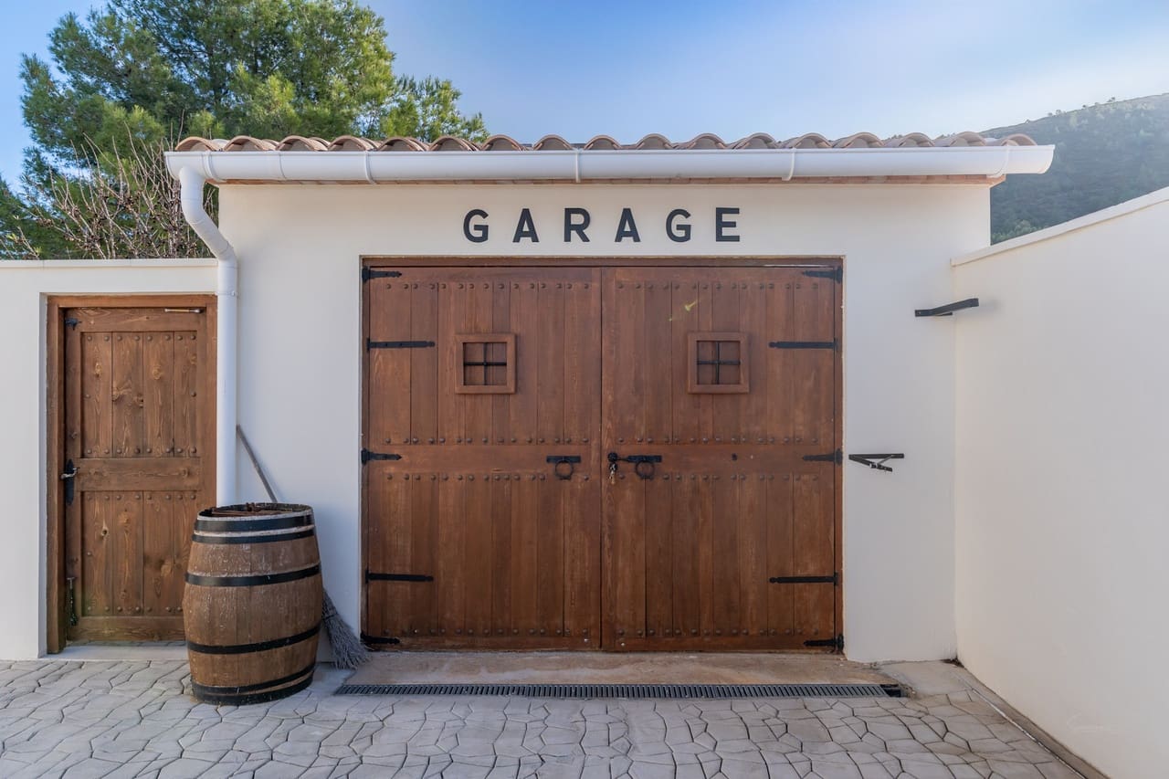 6 bedroom Finca/Country House for sale in Lliber with pool garage - € 995,000 (Ref: 9436320)