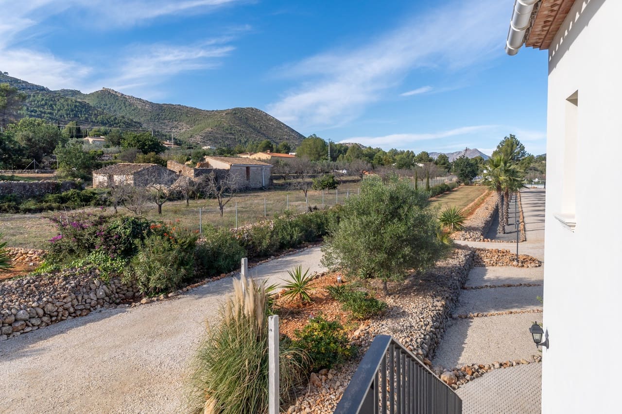 6 bedroom Finca/Country House for sale in Lliber with pool garage - € 995,000 (Ref: 9436320)