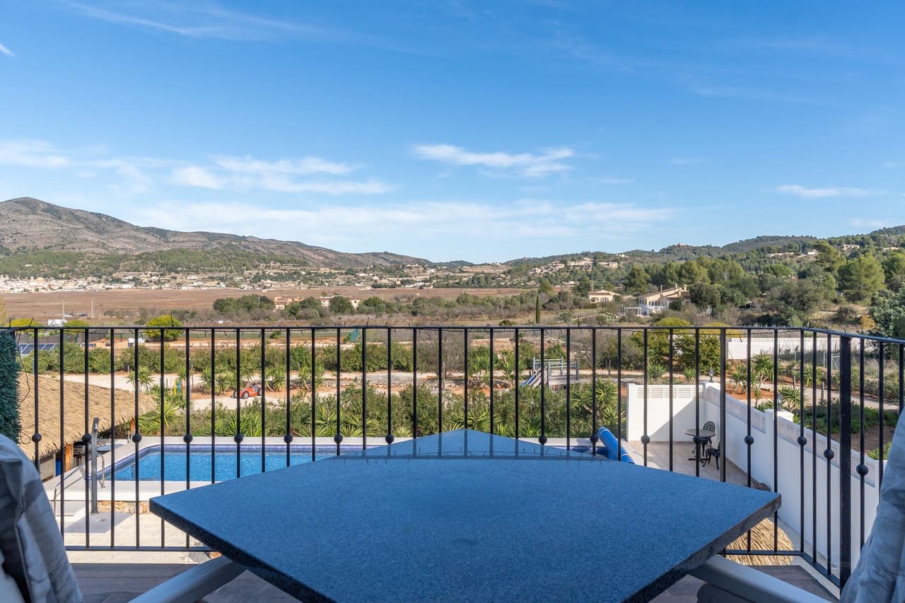 6 bedroom Finca/Country House for sale in Lliber with pool garage - € 995,000 (Ref: 9436320)