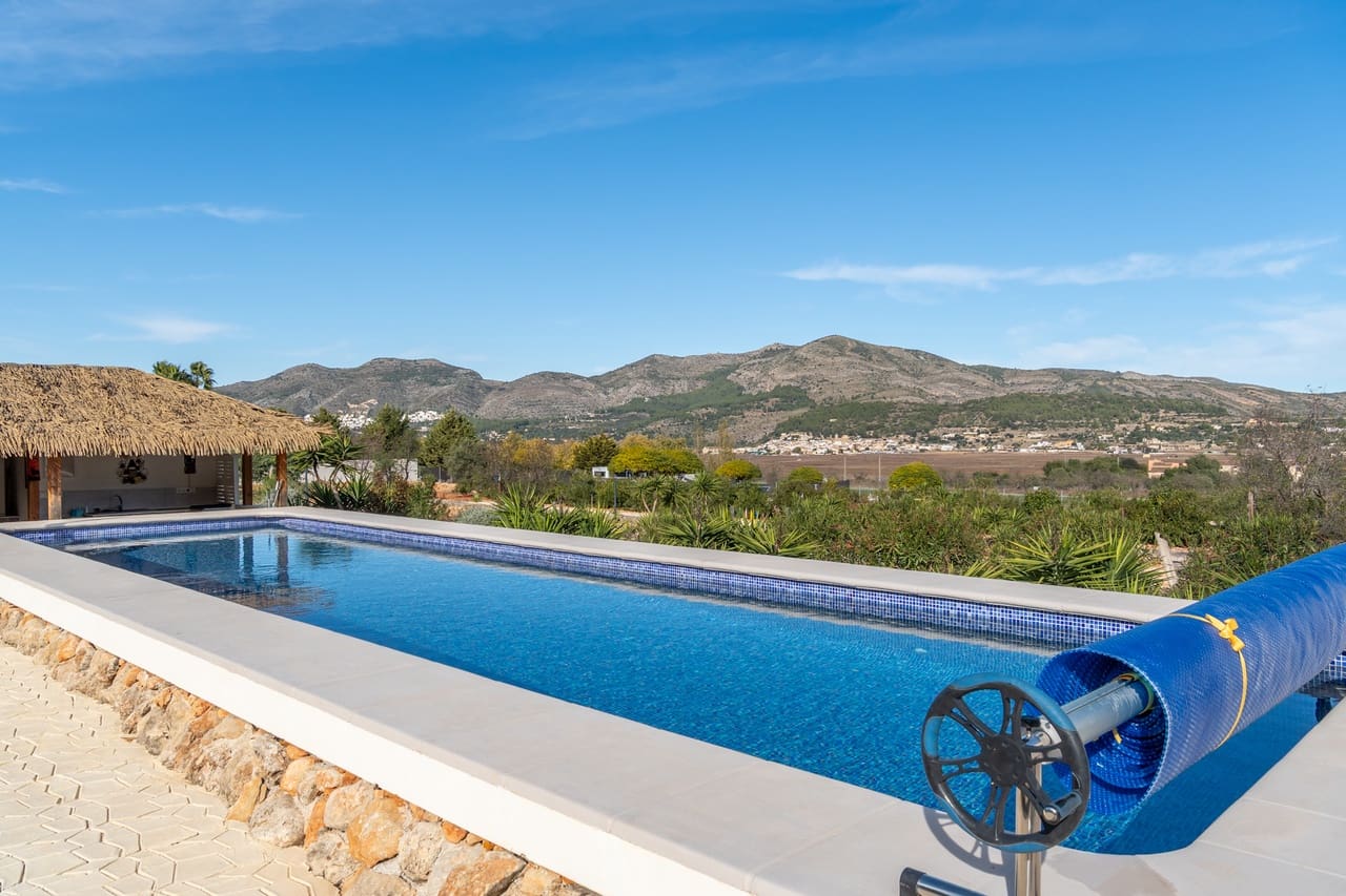 6 bedroom Finca/Country House for sale in Lliber with pool garage - € 995,000 (Ref: 9436320)