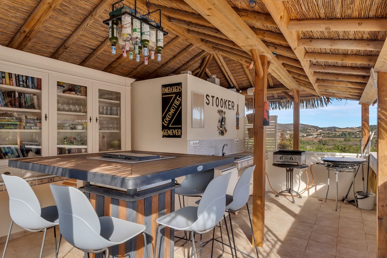 6 bedroom Finca/Country House for sale in Lliber with pool garage - € 995,000 (Ref: 9436320)