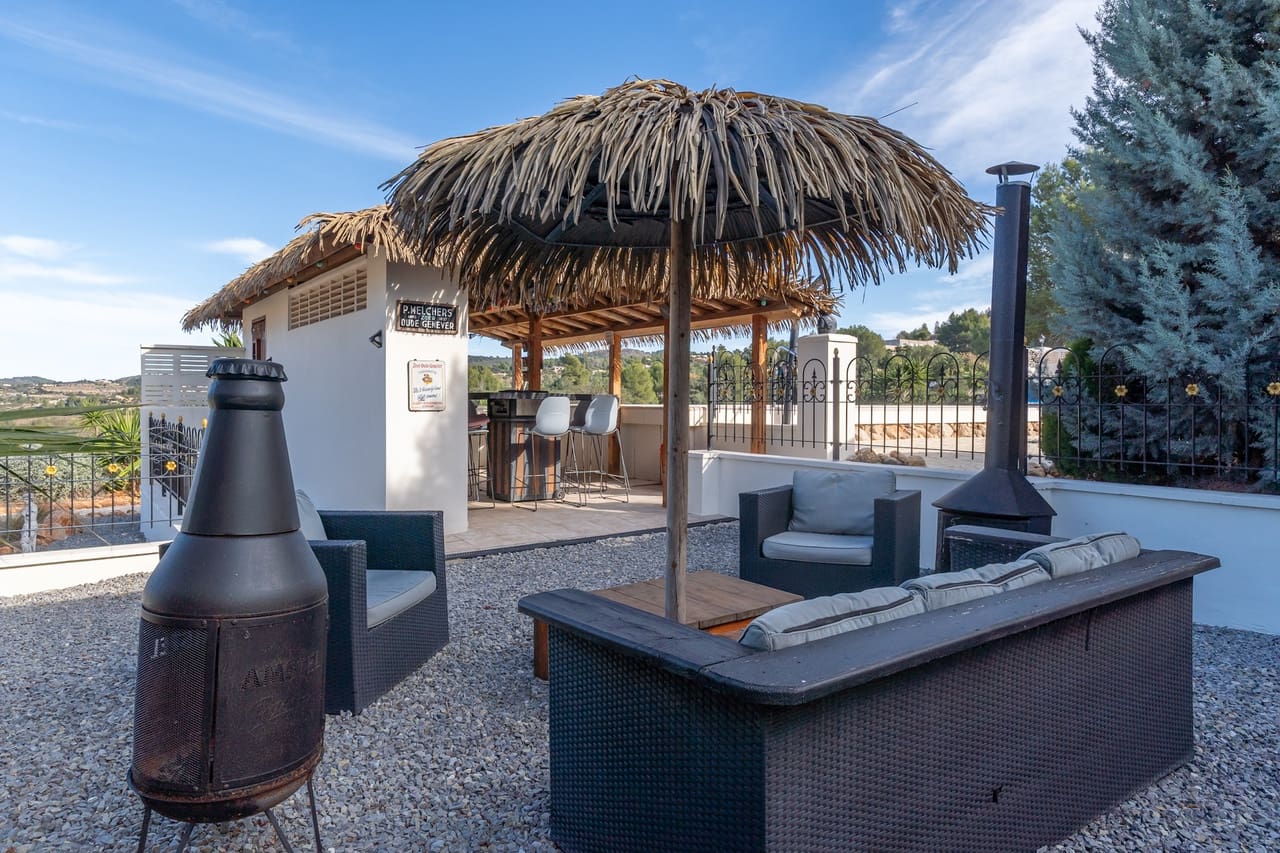 6 bedroom Finca/Country House for sale in Lliber with pool garage - € 995,000 (Ref: 9436320)