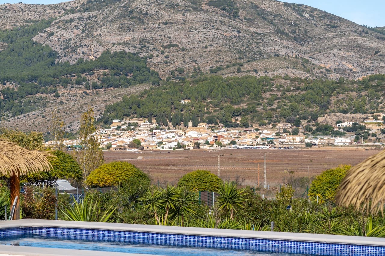 6 bedroom Finca/Country House for sale in Lliber with pool garage - € 995,000 (Ref: 9436320)