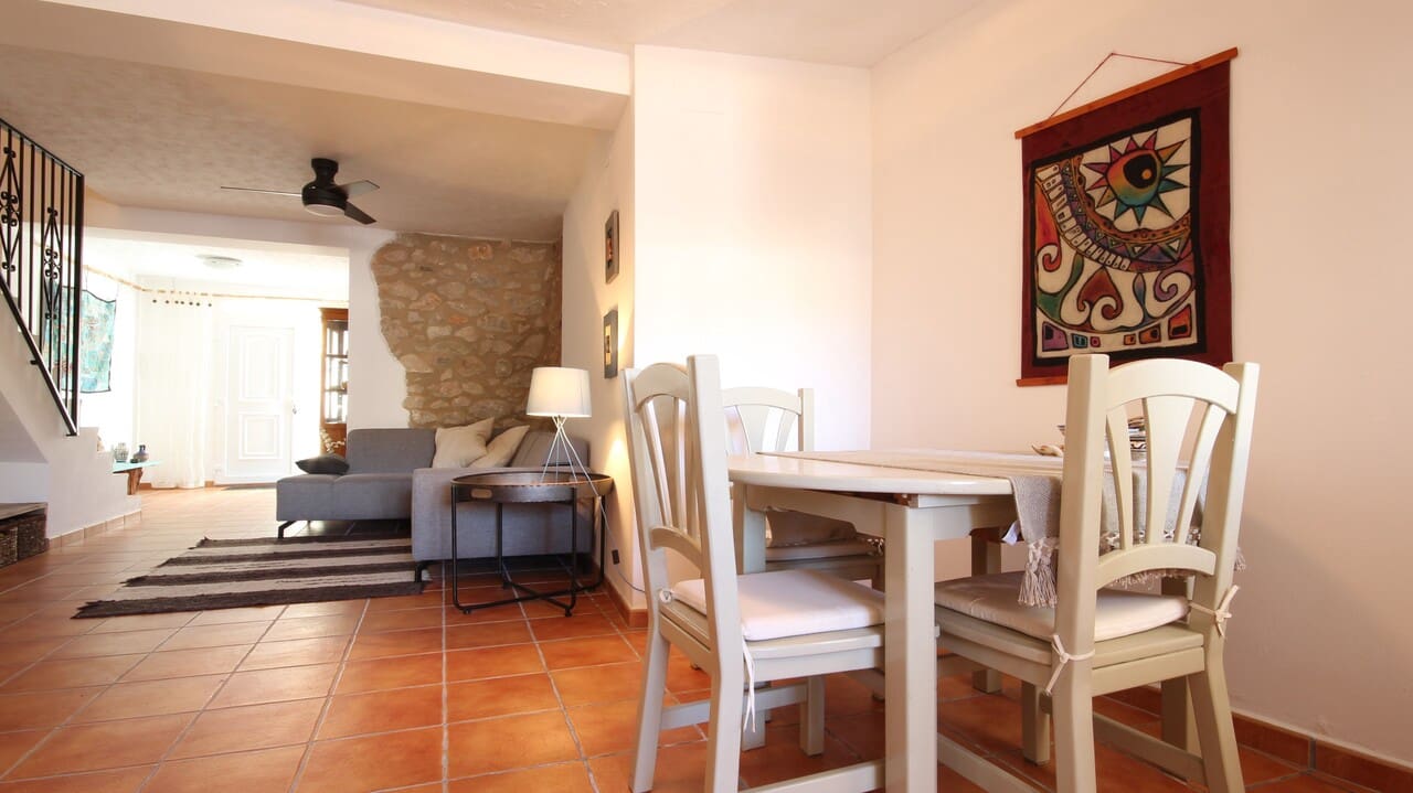 2 bedroom Townhouse for sale in Tarbena - € 145,000 (Ref: 9495304)