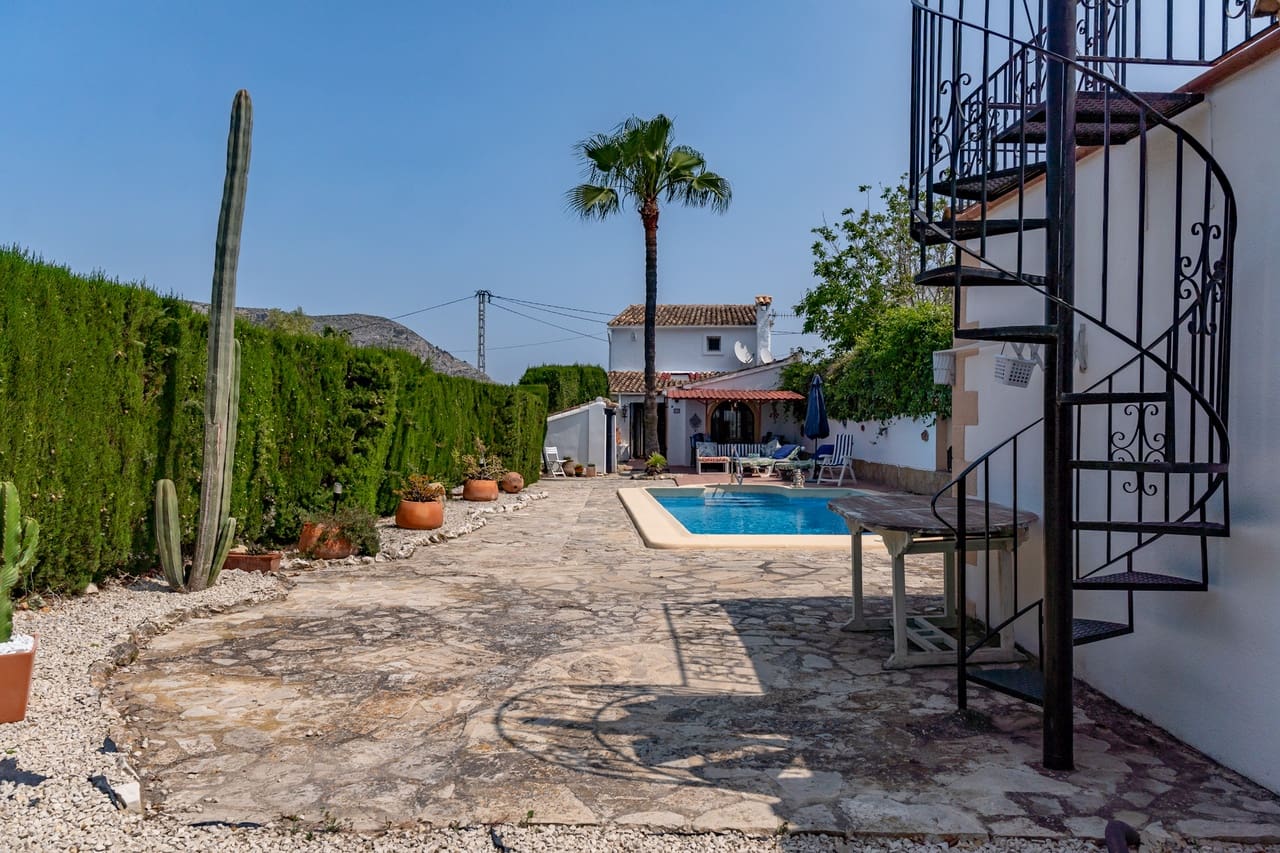 4 bedroom Finca/Country House for sale in Teulada with pool - € 525,000 (Ref: 9503123)