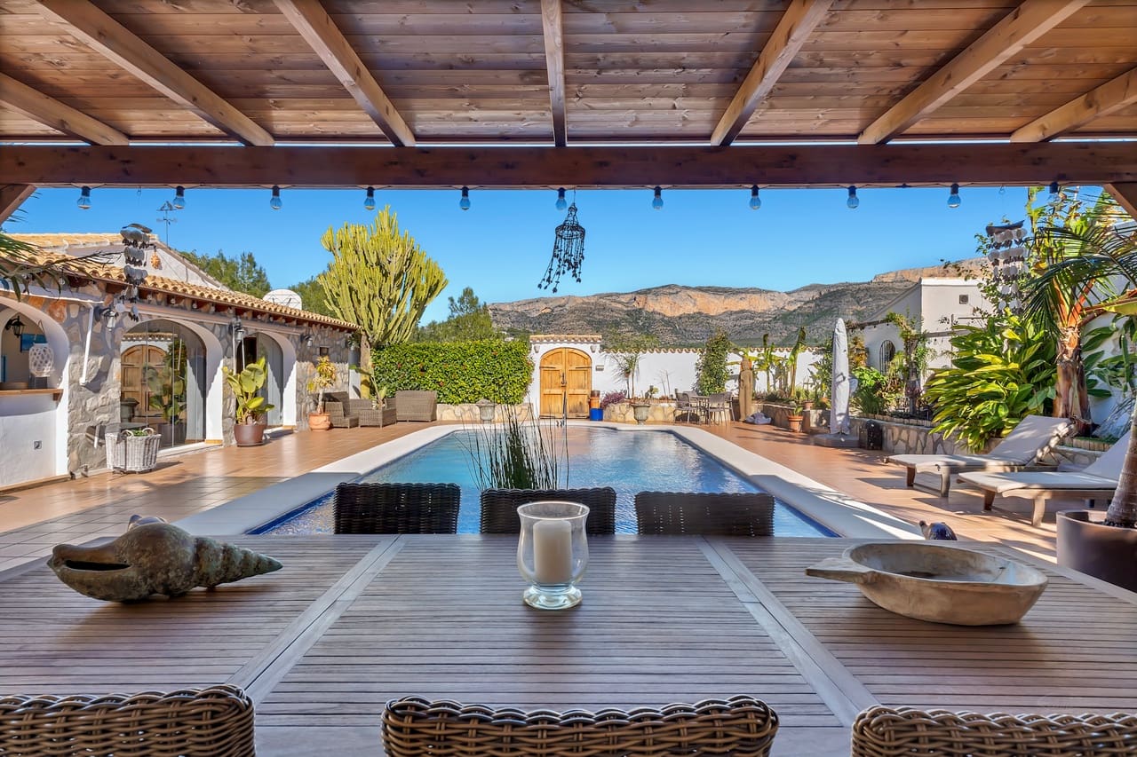 3 makuuhuone Maalaistalo myytävänä paikassa Jesus Pobre mukana uima-altaan - 749 000 € (Ref: 9539064)