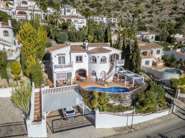 Chalet de 5 habitaciones en Benigembla / Benichembla en venta con piscina - 467.500 € (Ref: 9603359)