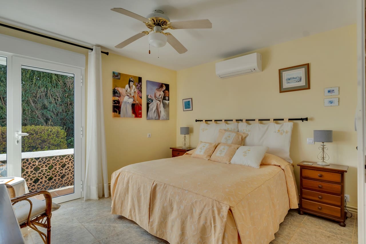 4 camera da letto Villa in vendita in Orba con piscina garage - 599.950 € (Rif: 9635137)