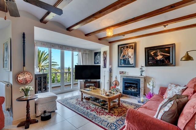 4 camera da letto Villa in vendita in Orba con piscina garage - 599.950 € (Rif: 9635137)