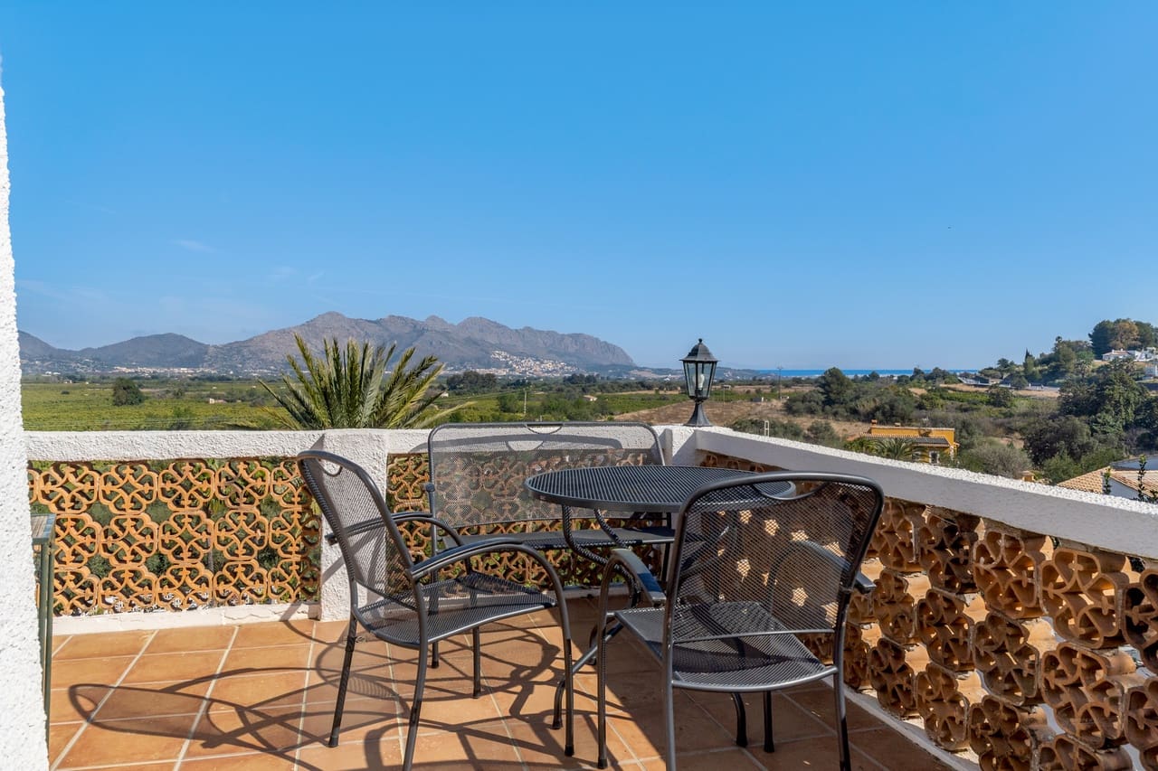 4 camera da letto Villa in vendita in Orba con piscina garage - 599.950 € (Rif: 9635137)