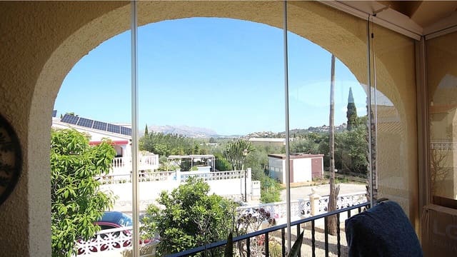 3 chambre Villa/Maison à vendre à Orba avec piscine - 475 000 € (Ref: 9716679)