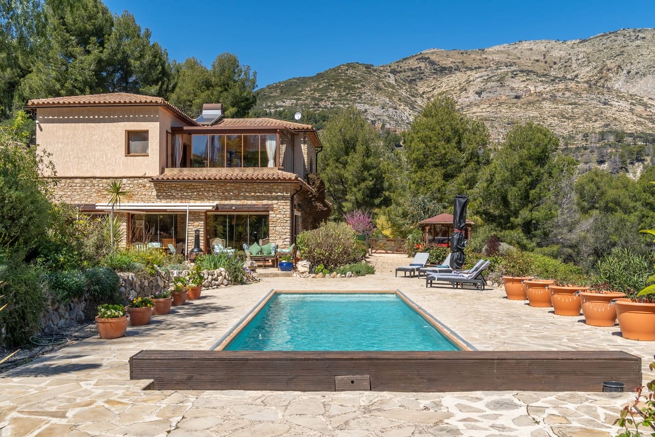 4 soverom Finca/Herregård til salgs i Tarbena med svømmebasseng - € 695 000 (Ref: 9748409)