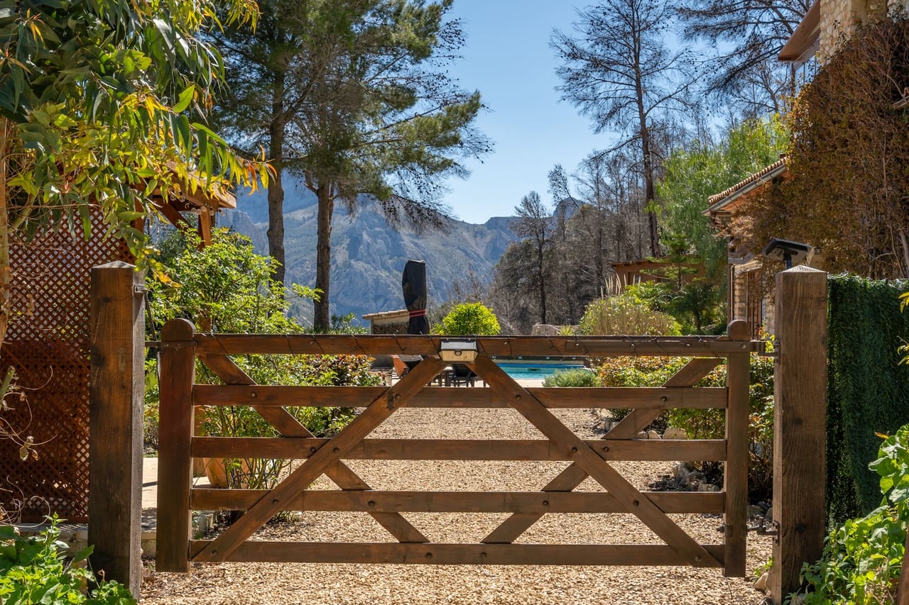 4 soverom Finca/Herregård til salgs i Tarbena med svømmebasseng - € 695 000 (Ref: 9748409)