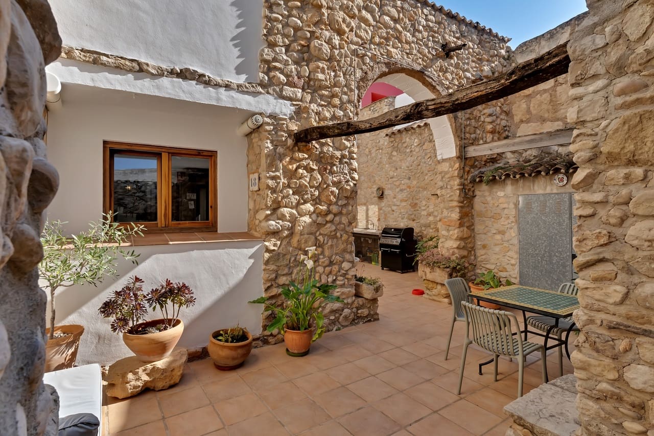 5 soveværelse Byhus til salg i Jalon / Xalo - € 475.000 (Ref: 9789774)