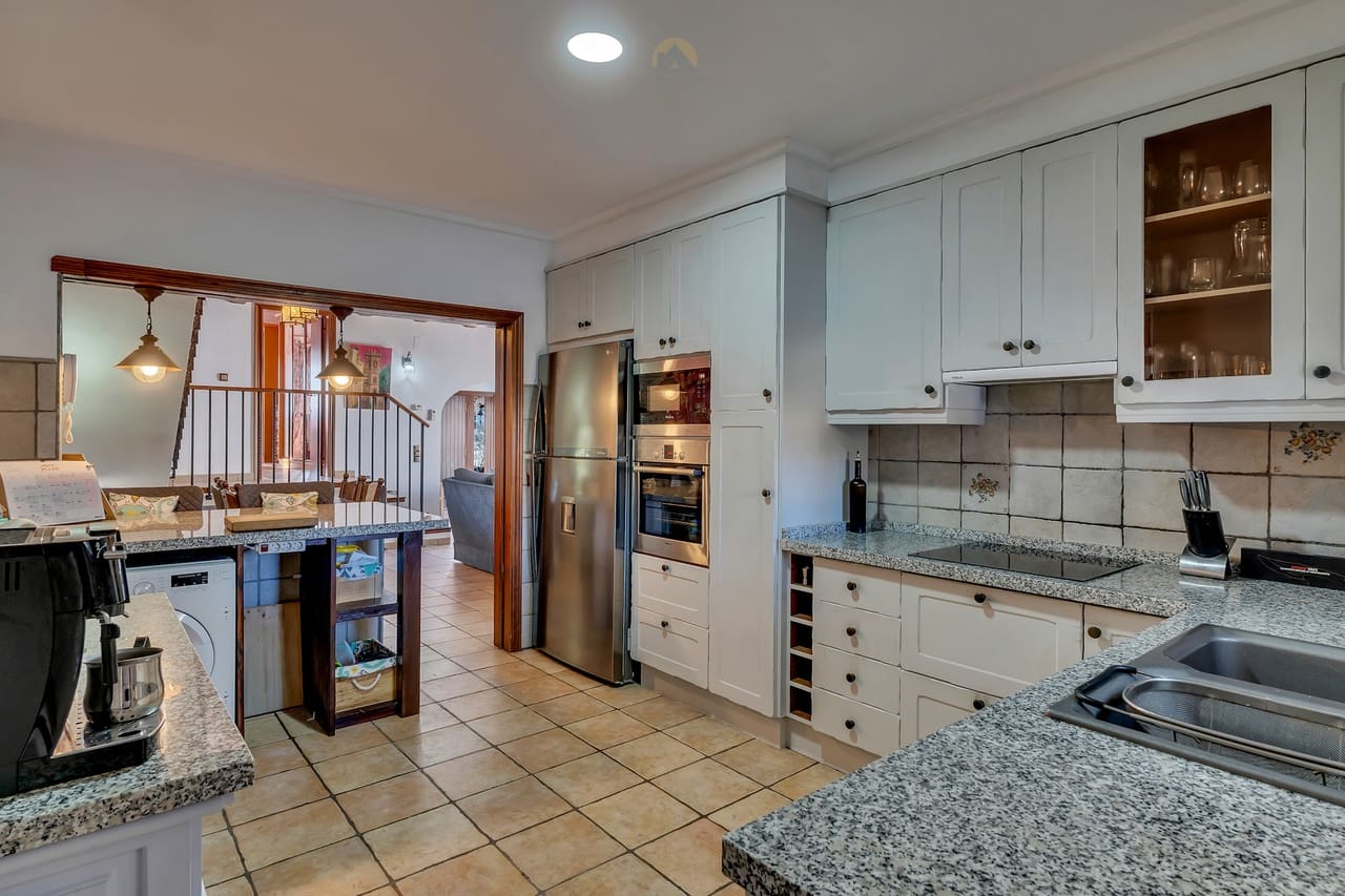 6 Zimmer Villa zu verkaufen in Alcalali / Alcanali mit Pool Garage - 649.950 € (Ref: 9810415)