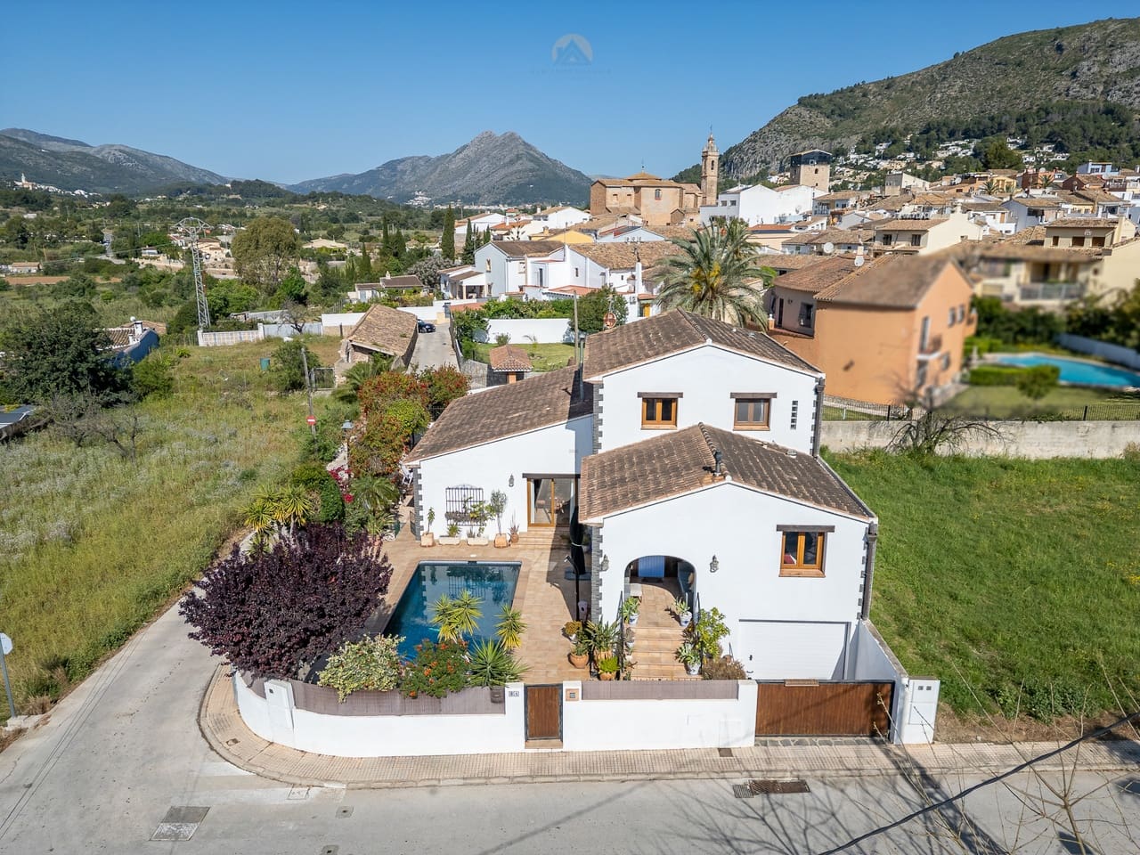 6 Zimmer Villa zu verkaufen in Alcalali / Alcanali mit Pool Garage - 649.950 € (Ref: 9810415)