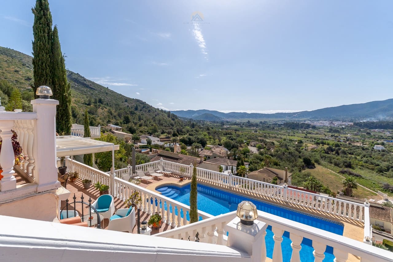 7 chambre Villa/Maison à vendre à Jalon / Xalo avec piscine - 599 000 € (Ref: 9810416)