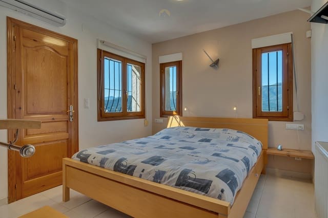 7 chambre Villa/Maison à vendre à Jalón / Xaló avec piscine - 599 000 € (Ref: 9810416)