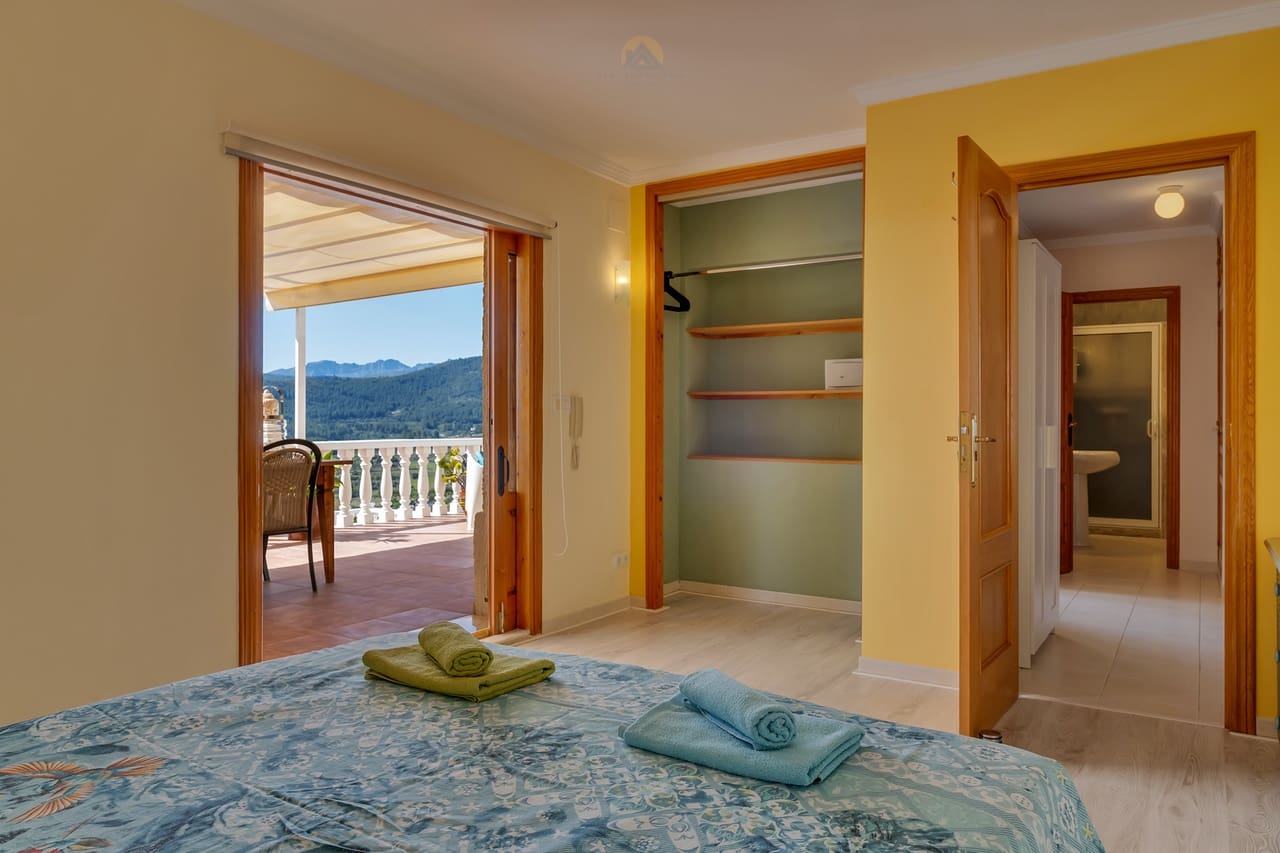 7 chambre Villa/Maison à vendre à Jalon / Xalo avec piscine - 599 000 € (Ref: 9810416)