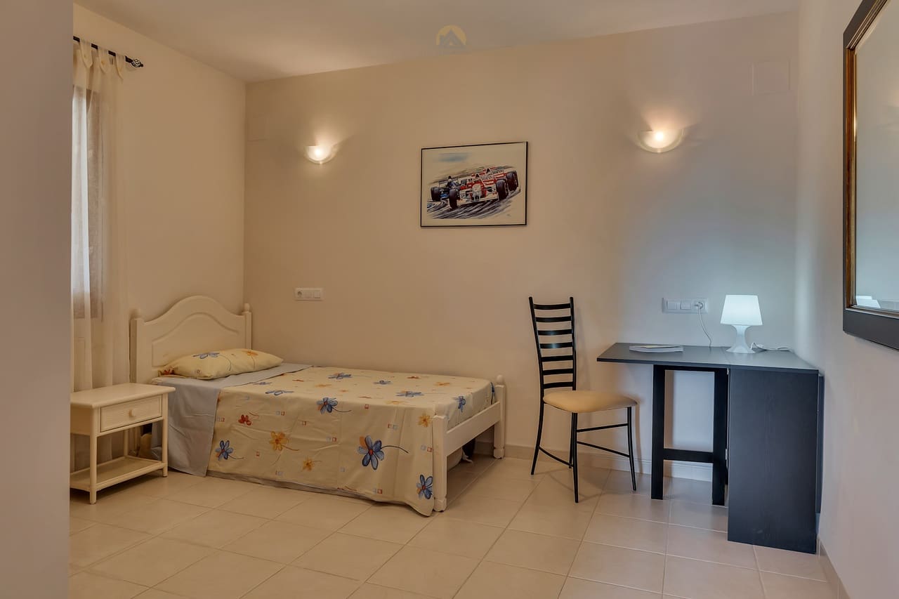 7 chambre Villa/Maison à vendre à Jalon / Xalo avec piscine - 599 000 € (Ref: 9810416)