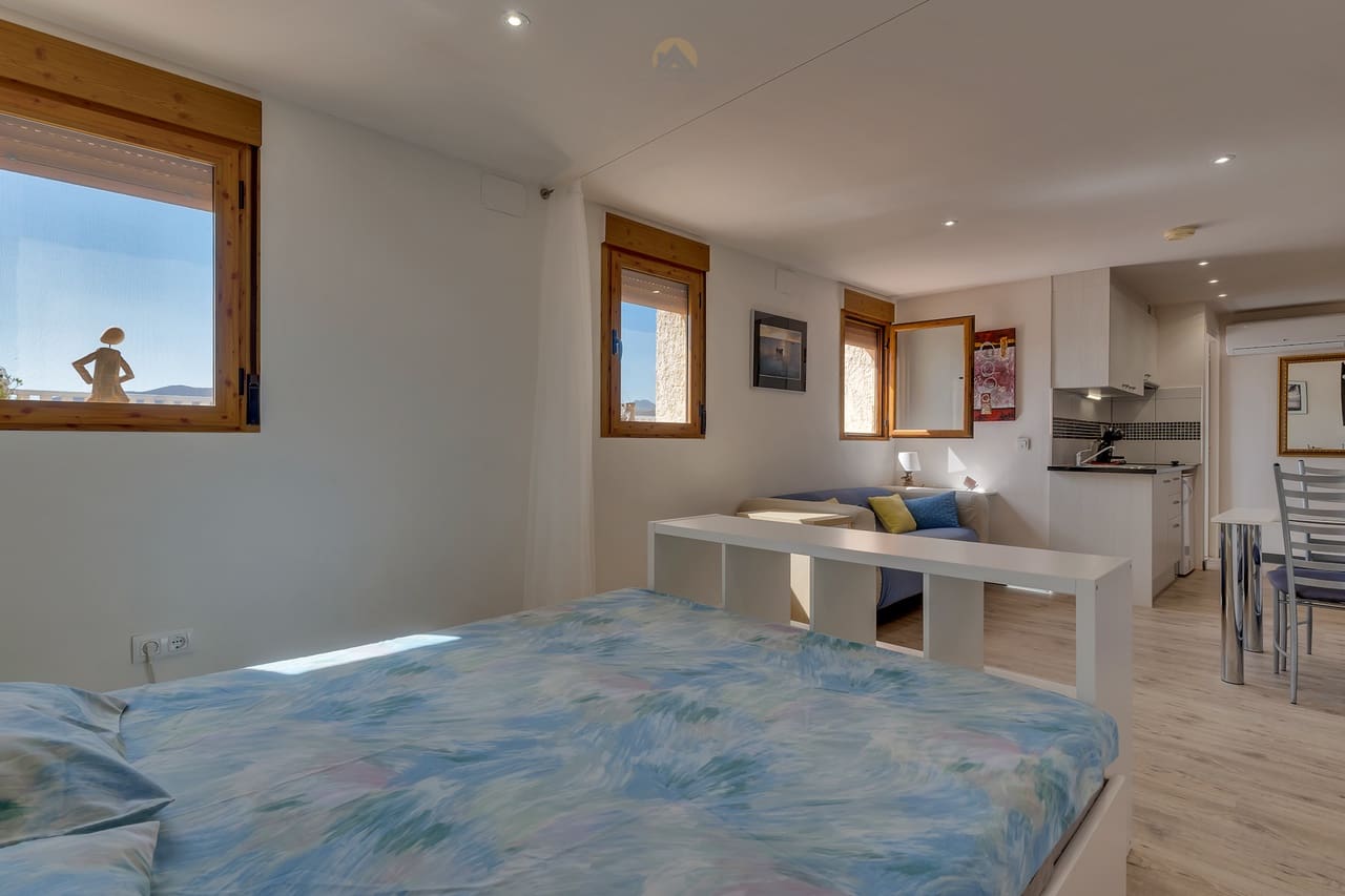 7 chambre Villa/Maison à vendre à Jalon / Xalo avec piscine - 599 000 € (Ref: 9810416)
