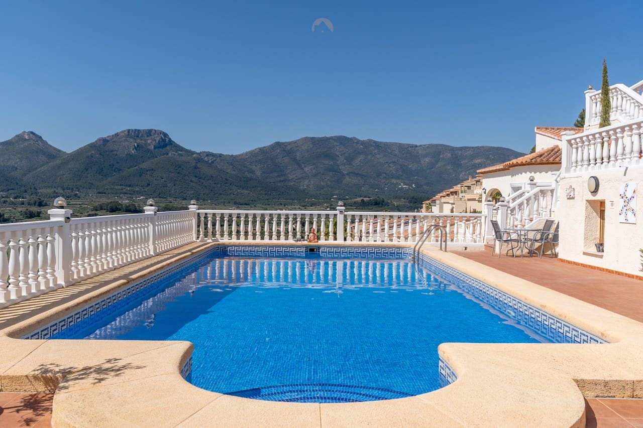 7 chambre Villa/Maison à vendre à Jalon / Xalo avec piscine - 599 000 € (Ref: 9810416)