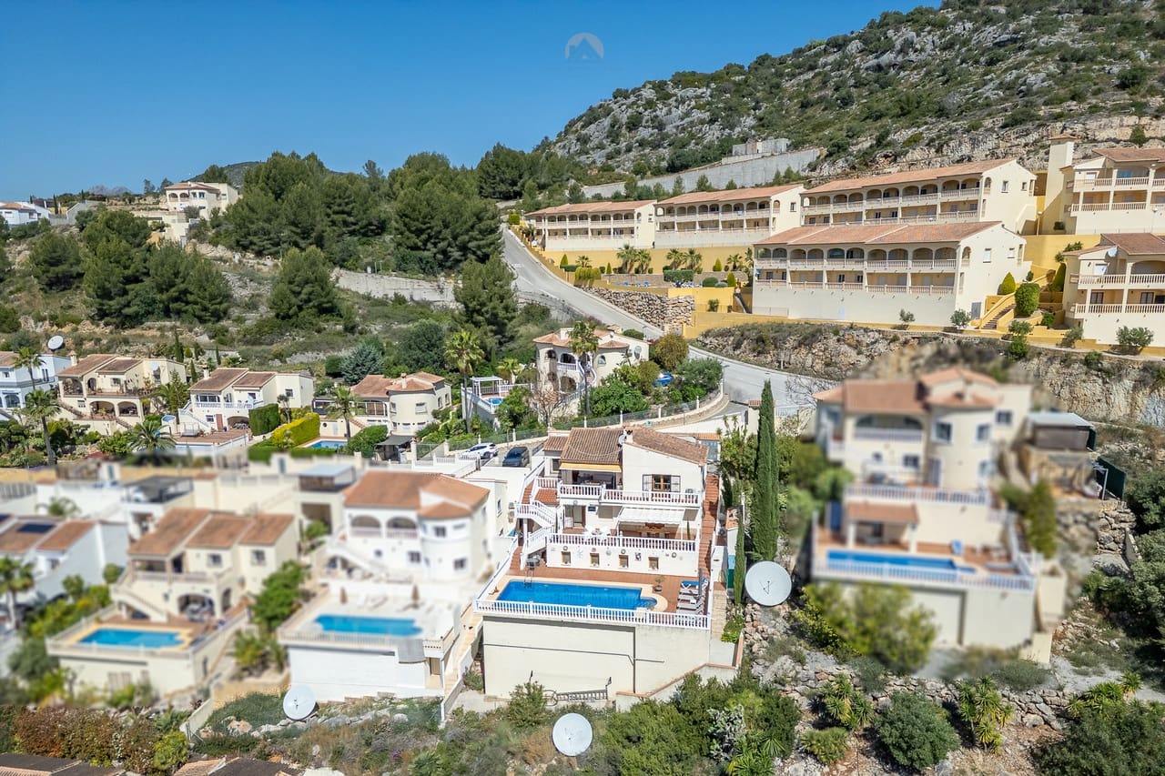 7 chambre Villa/Maison à vendre à Jalon / Xalo avec piscine - 599 000 € (Ref: 9810416)