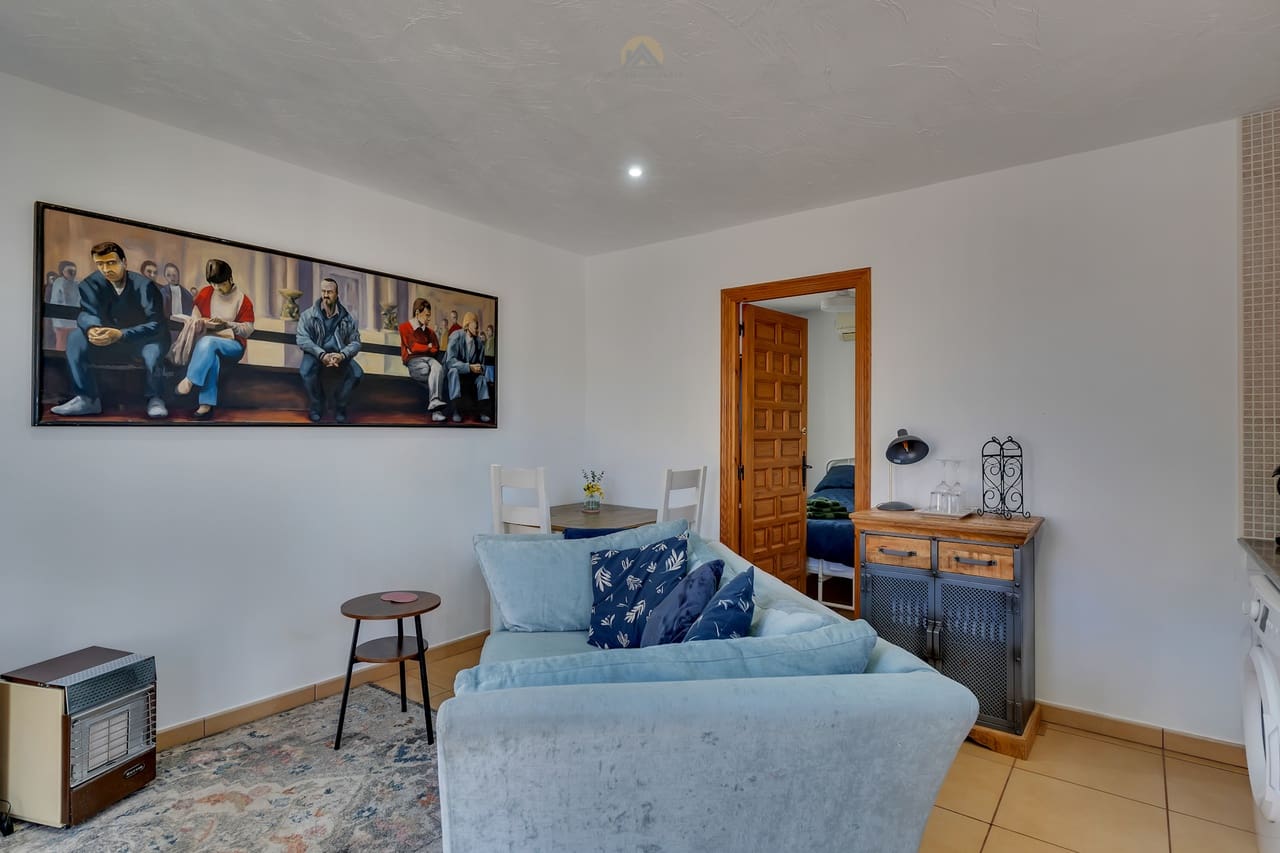 4 soveværelse Villa til salg i Orba med swimmingpool - € 515.000 (Ref: 9812466)