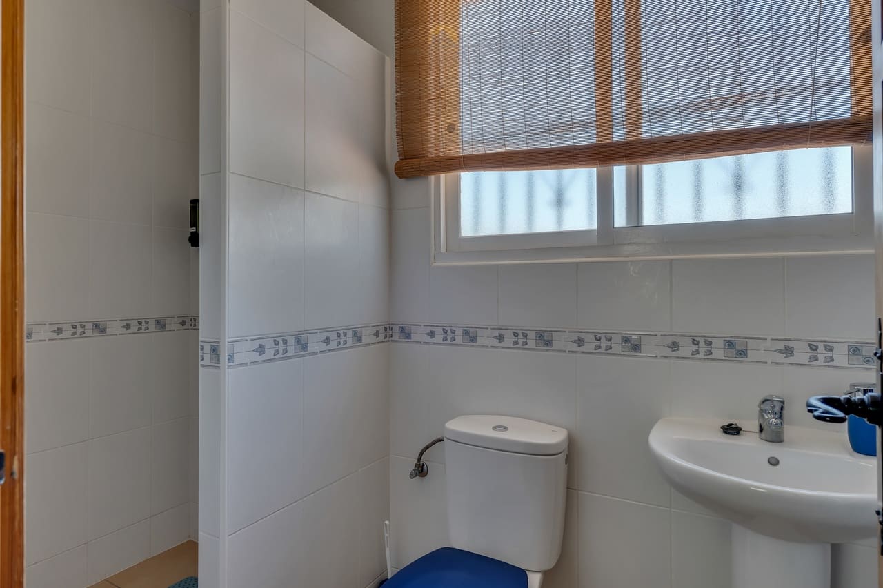 4 soveværelse Villa til salg i Orba med swimmingpool - € 515.000 (Ref: 9812466)