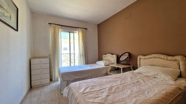 3 bedroom Townhouse for sale in Orba with garage - € 285,000 (Ref: 9861011)