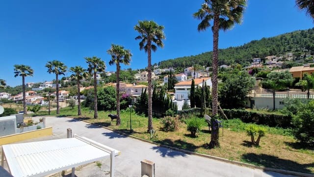 3 bedroom Townhouse for sale in Orba with garage - € 285,000 (Ref: 9861011)