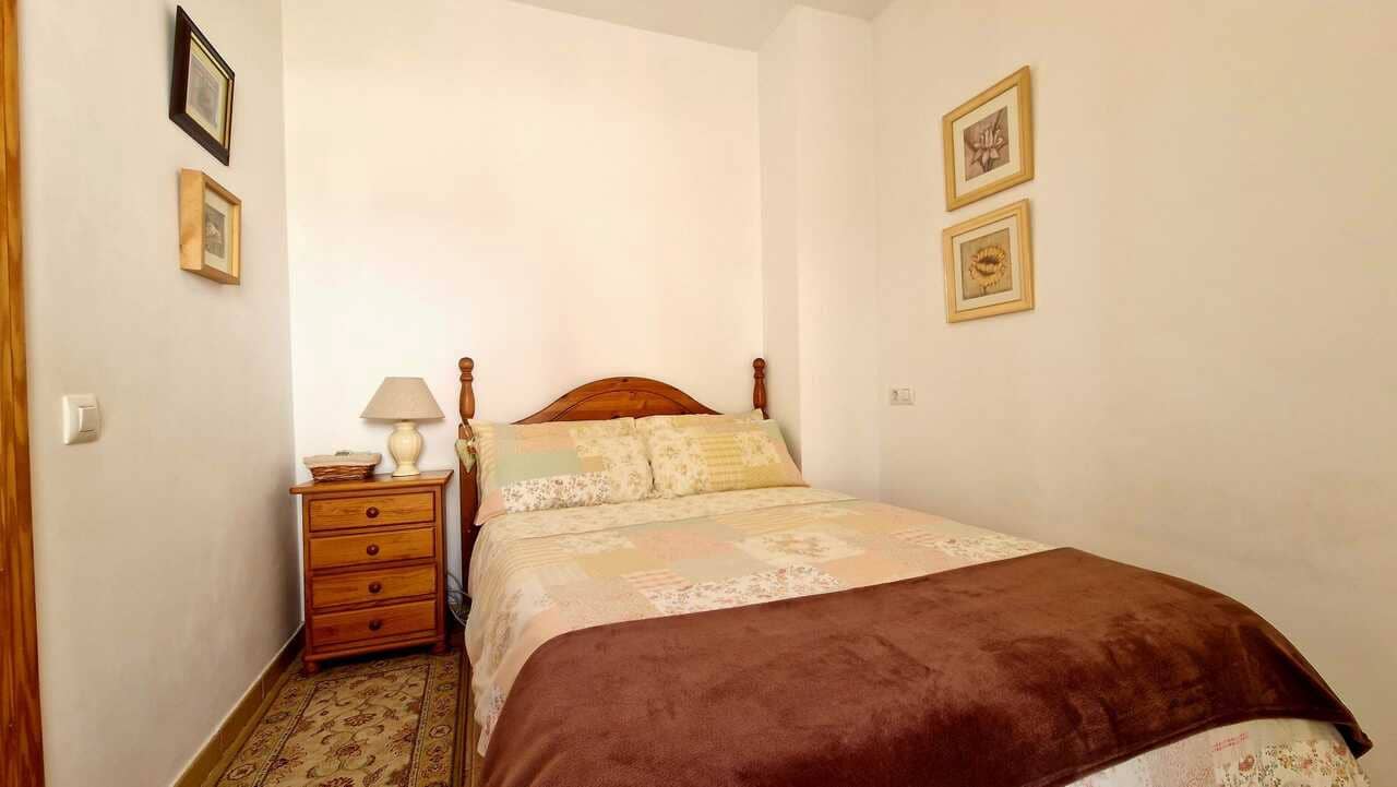 3 bedroom Villa for sale in Jalon / Xalo with pool - € 279,000 (Ref: 9863562)