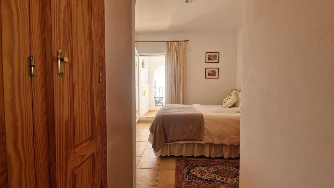 3 bedroom Villa for sale in Jalon / Xalo with pool - € 279,000 (Ref: 9863562)