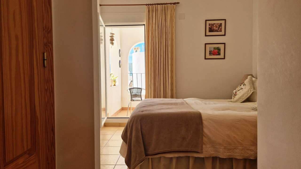3 bedroom Villa for sale in Jalon / Xalo with pool - € 279,000 (Ref: 9863562)