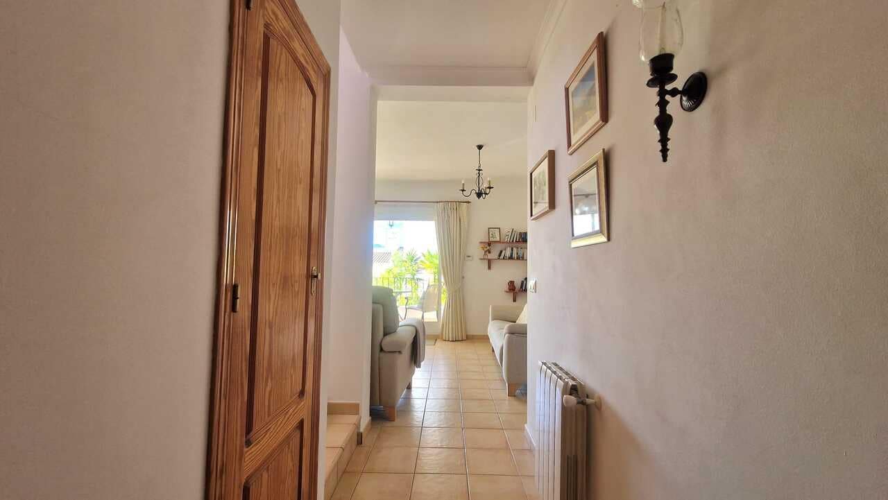 3 bedroom Villa for sale in Jalon / Xalo with pool - € 279,000 (Ref: 9863562)