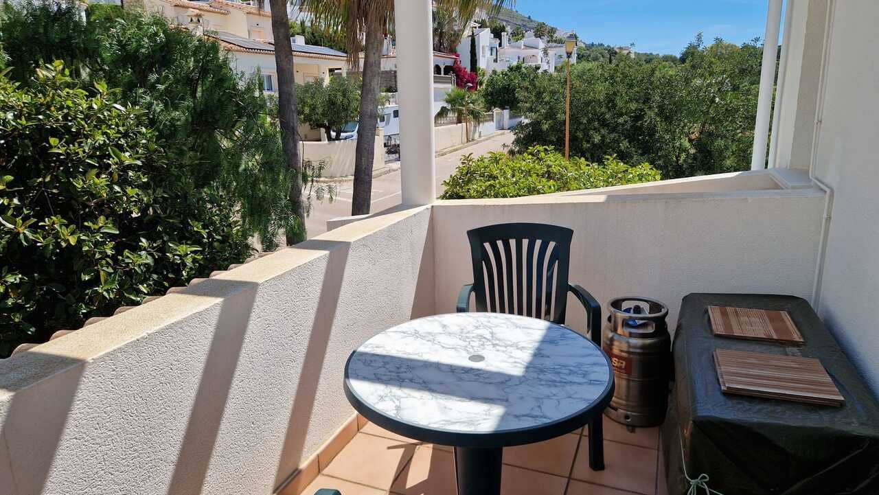 3 bedroom Villa for sale in Jalon / Xalo with pool - € 279,000 (Ref: 9863562)