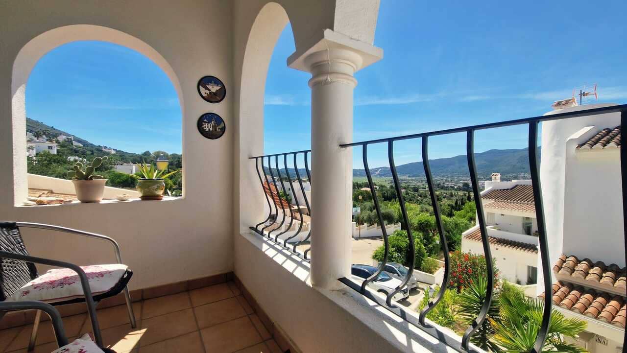 3 bedroom Villa for sale in Jalon / Xalo with pool - € 279,000 (Ref: 9863562)