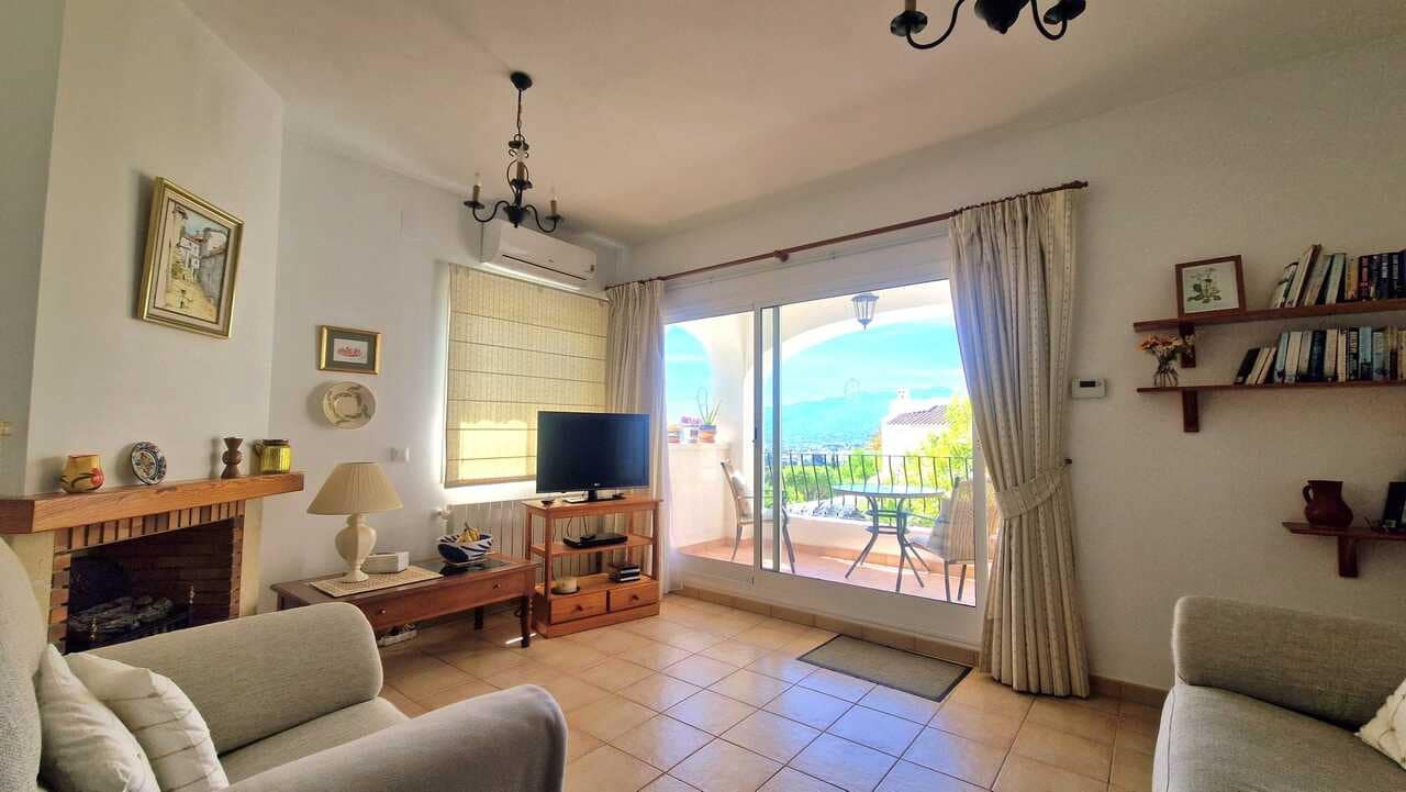 3 bedroom Villa for sale in Jalon / Xalo with pool - € 279,000 (Ref: 9863562)