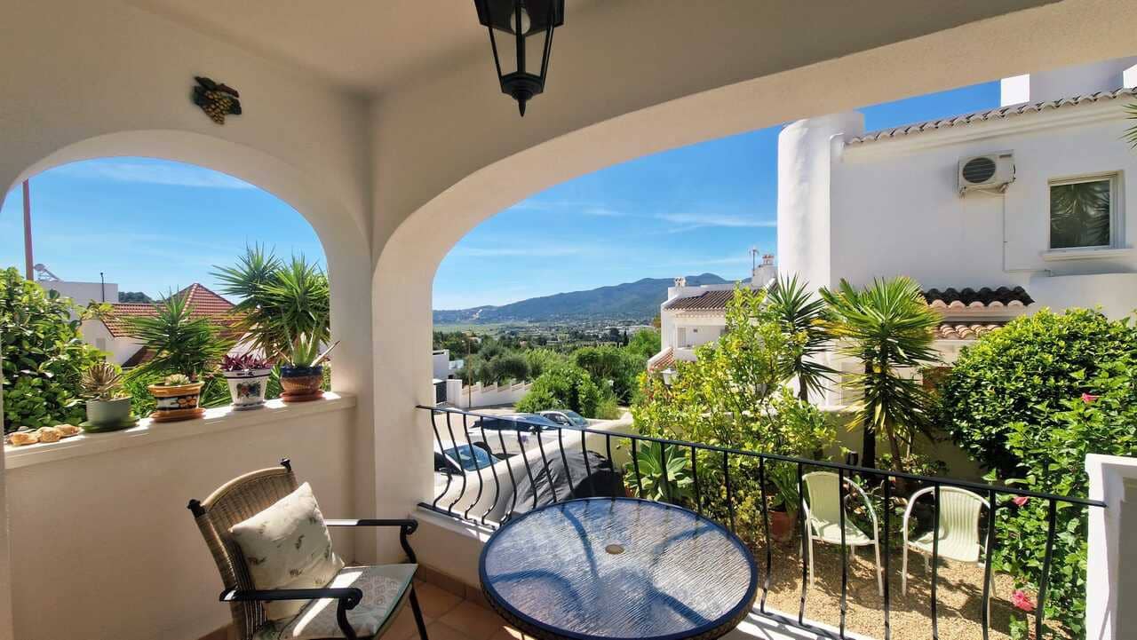 3 bedroom Villa for sale in Jalon / Xalo with pool - € 279,000 (Ref: 9863562)